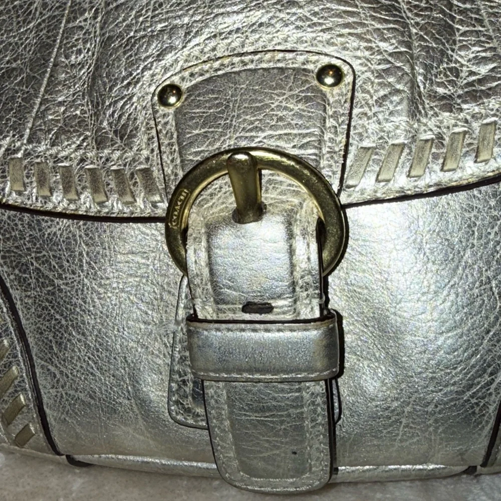 Rare Coach Metallic Whipstitch Leather Convertible Shoulder Bag in Platinum GUC - Picture 2 of 14